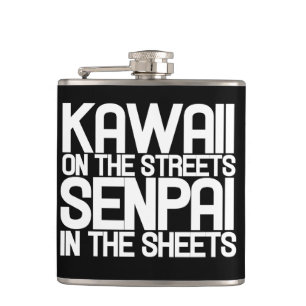 Flasques Kawaii dans les rues senpai dans les draps