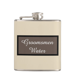Flasques L'eau de garçons d'honneur