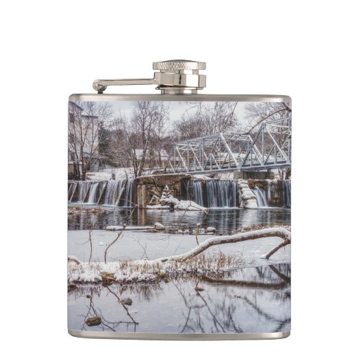 Flasques Neige Au Barrage Finley (Devant)