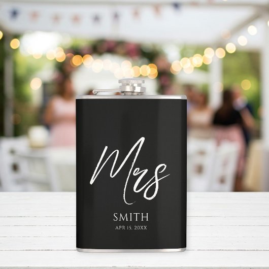 Flasques Personalized Wedding Bottle | Mr. and Mrs. 