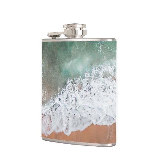 Flasques Vagues sur la plage de sable (Gauche)