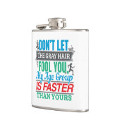 Flasques Vieux coureur amusant - Groupe d'âge plus rapide (Gauche)