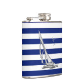 Flasques Voilier de chrome sur des rayures de marine (Droite)