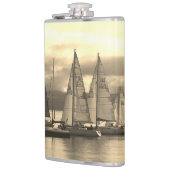 Flasques Yachts à Rothesay Bay, Ecosse. Whisky de marin (Gauche)