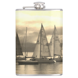 Flasques Yachts à Rothesay Bay, Ecosse. Whisky de marin