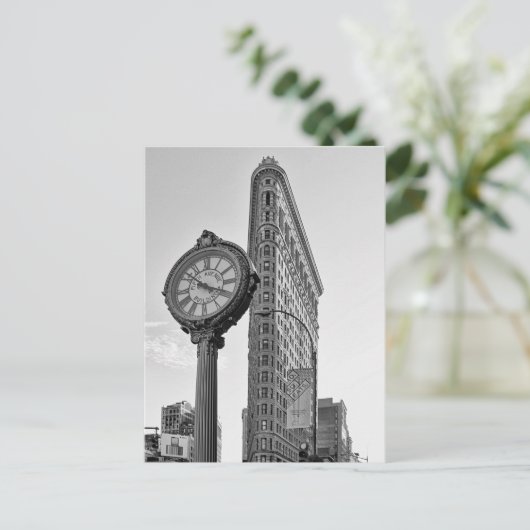 Flatiron Building and Clock in Black and White 2 Briefkaart (Staand voorkant)