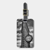 Flatiron Building and Clock in Black and White Bagagelabel (Voorkant verticaal)