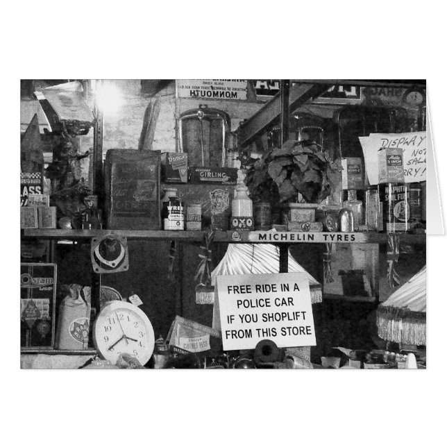 Flea Market Still-Life -B&W (Devant horizontal)