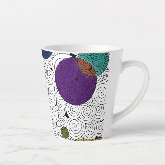 Flèches et cercles Latte Mug (Droite)