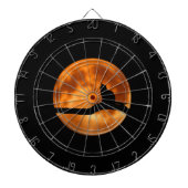 Fléchettes Silhouette d'un chat noir dans une Cible de fleche (Devant)