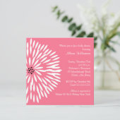 Fleur blanche sur Invitation Baby shower rose (Debout devant)
