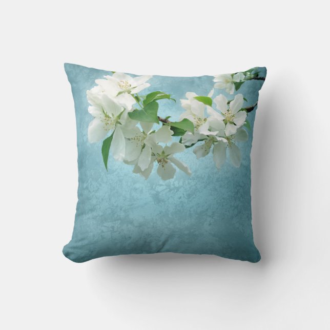 Fleur blanche sur le Coussin de canapé Sky Throw b (Recto)