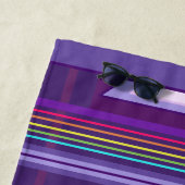 Fleur dans la serviette de plage du désert (En situation)