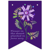 Fleur dans les drapeaux de Bunting du désert (Premier drapeau)