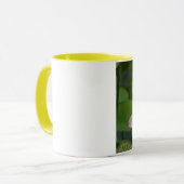 fleur de lilly sur la tasse de ringer d'eau (Devant gauche)