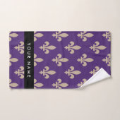 Fleur de Lis, Beige sur Violet, Royal, Votre Nom (Serviette à main)