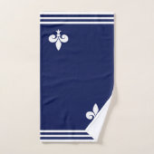 Fleur-de-Lis blanche et rayures sur fond bleu mari (Serviette à main)