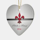 Fleur de Lis Heart Our First KerstWhite Keramisch Ornament (Links)