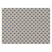 Fleur de Lis Pattern, Royal French Blue op Crème Tafelkleed (Voorkant (Horizontaal))