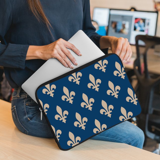 Fleur de Lis Pattern, Royal French, Cream on Blue Laptop Sleeve (Creator heeft geüpload)