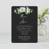 fleur de pomme sur invitation mariage noir (Debout devant)