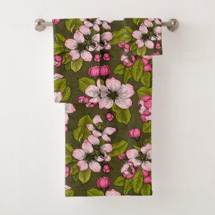 Fleur de pomme sur vert foncé