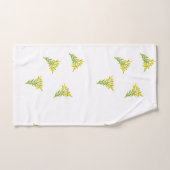 Fleur jaune avec feuilles verts sur blanc (Serviette à main)