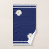 Fleur marguerite blanche et rayures sur bleu marin (Serviette à main)
