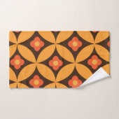 Fleur rétro sur cercles orange du milieu du siècle (Serviette à main)