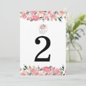 Fleur rose pour le numéro de table de thé (Debout devant)