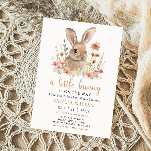 Fleur sauvage Bunny Rabbit Baby shower Invitation