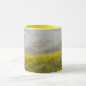 Fleur sauvage Jaune Foggy Mountains Art Mug (Centre)