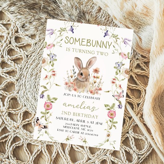 Fleur sauvage Une Petite Fille Lapin Invitation An