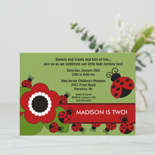 Fleur vive et Ladybug Invitation d'anniversaire (Debout devant)