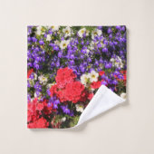 Fleurs annuelles violettes, rouges et blanches (Gant de toilette)