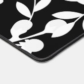 Fleurs blanches avec perles sur noir (Coin)