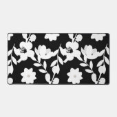 Fleurs blanches avec perles sur noir (Recto)