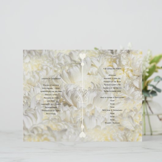 Fleurs blanches pliées modèle du programme de mari (Debout devant)