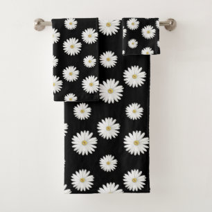 Fleurs blanches sur fond noir