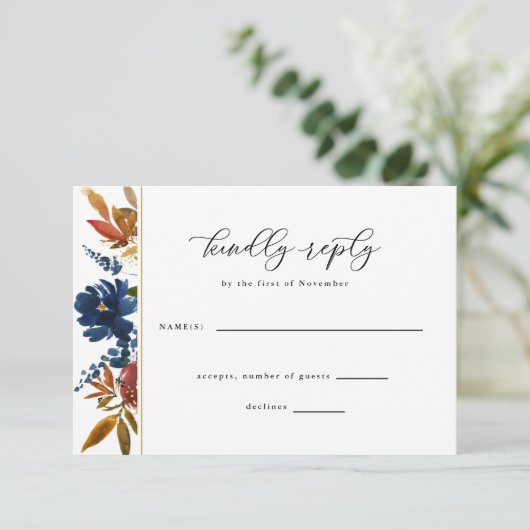 Fleurs Boho Marine & Rust Blanc Mariage Carte RSVP (Debout devant)
