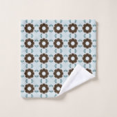Fleurs brunes et blanches à motif géométrique (Gant de toilette)