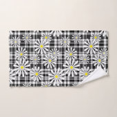 Fleurs chamomiques blanches sur à damiers noir bla (Serviette à main)