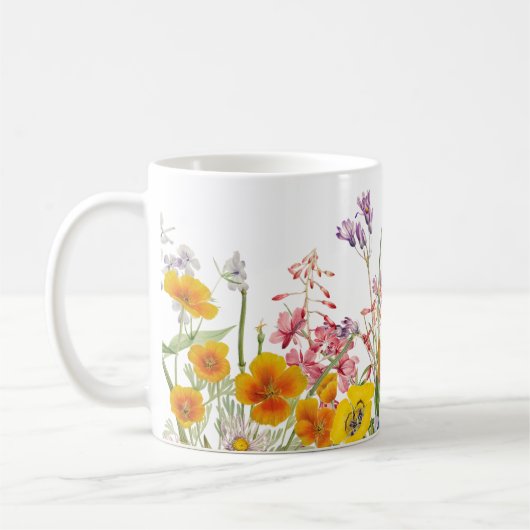Fleurs Dans La Mug De Café Du Jardin (Gauche)