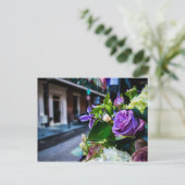 Fleurs dans les quartiers da Carte postale (Debout devant)