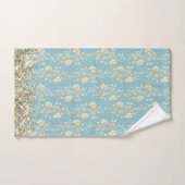Fleurs de brillance élégantes sur bleu poudre (Serviette à main)
