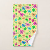 Fleurs de camomille multicolores lumineuses sur un (Serviette à main)