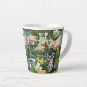 Fleurs de printemps Collage Latte Mug (Angle droit)