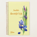 Fleurs de ressort d'aquarelle - Jaune Personnalisé<br><div class="desc">Ce planificateur personnalisé féminin présente des fleurs de printemps aquarelles (iris et crocus) et une palette de couleurs jaune pastel et orange terreux. Le modèle est prêt pour vous à customiser la couverture avec l'année, votre nom et votre titre (actuellement la belle vie de Violet). La couverture arrière a un...</div>