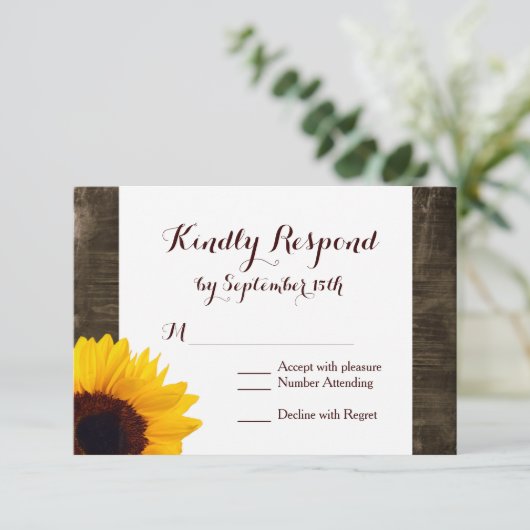 Fleurs de soleil rustiques Mariage en bois RSVP Ca (Debout devant)