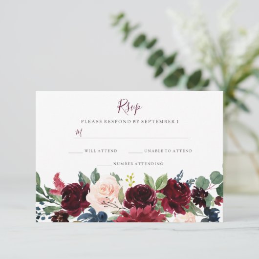 Fleurs de vin rouge Bourgogne Elégant Mariage RSVP (Debout devant)